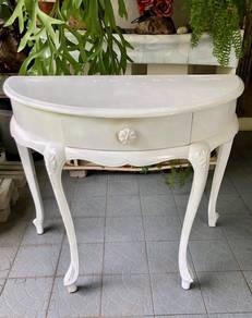 SET Vintage Half Moon Vanity Deco Table & Stool
