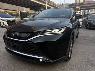 Toyota Harrier Z in KLCC, KUL