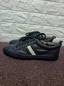 Uk7.5 Bally Hendris Trainer
