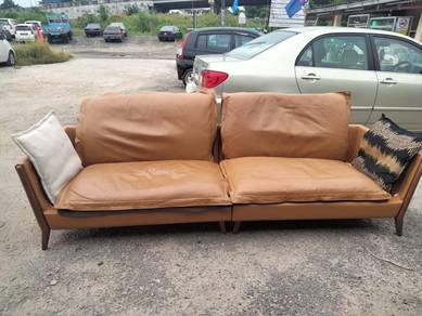 sofa kulit 