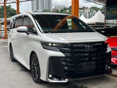 Toyota Vellfire Z PREMIER in Old Klang Road, KUL