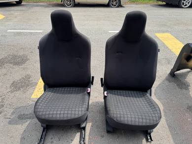 Toyota IQ Front Seat Japan