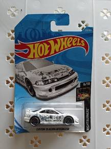 HW - Custom '01 Acura Integra GSR