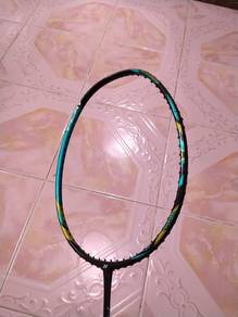 Yonex astrox 88s play 