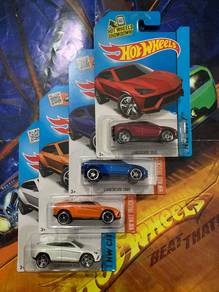 Hot Wheels Lamborghini Urus Set