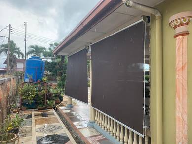 Outdoor sunscreen roller blind