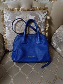Burberry full leather blue handbag,/slingbag
