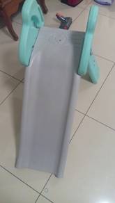 Papan Gelongsor Mainan
