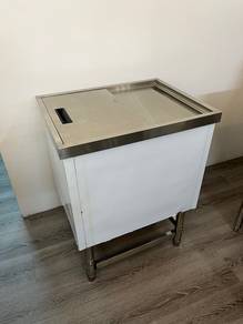 Ice Bin