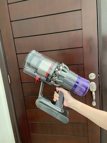 Dyson V11