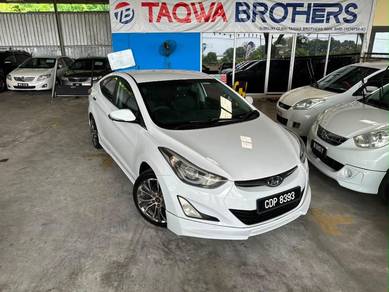 Hyundai Elantra PREMIUM in Senai, JHR