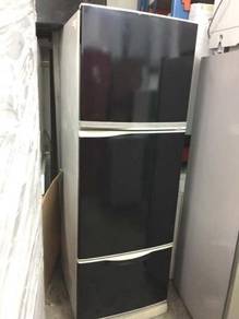 Black Toshiba 3 Doors Refrigerator Peti Ais Fridge