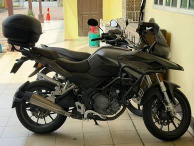Benelli TRK 251 SE