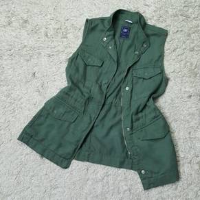 GAP army green top/vest