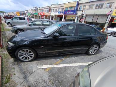 BMW 320i 20i (CKD) in Batang Kali, SGR