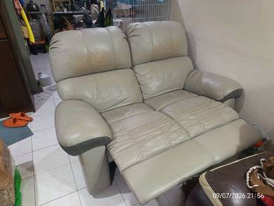 2 seater sofa to sale