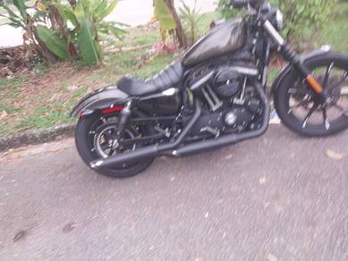 Harley-Davidson Iron 883