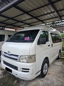 Toyota Hiace in Wakaf Baru, KTN