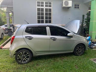 Perodua Axia G in Tanah Merah, KTN