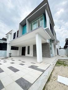 Semi-Detached House For Sale in Tebrau,JHR