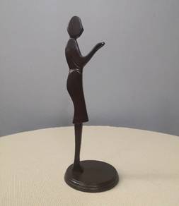 Metal jewellery holder