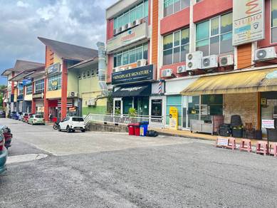 Shop lot For Rent in Bukit Jelutong,SGR