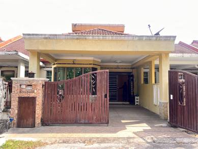 1.5-storey Terraced House For Sale in Klang,SGR