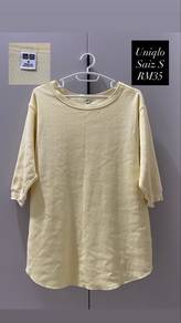 Uniqlo Women’s Waffle-knit Crew Neck