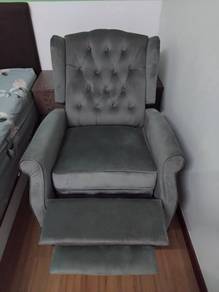 Recliner sofa