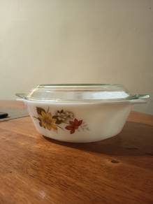 PYREX casserole and bowl