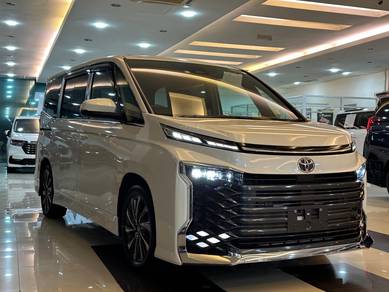 Toyota Voxy S-Z in KLCC, KUL