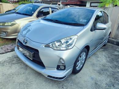 Toyota Prius c (HYBRID) in Miri, SWK