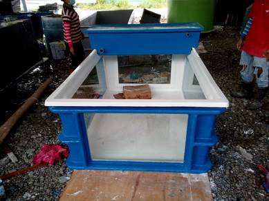 Fiberglass Fish Tank / Top Filter  :