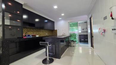 Semi-Detached House For Sale in Kuching,SWK