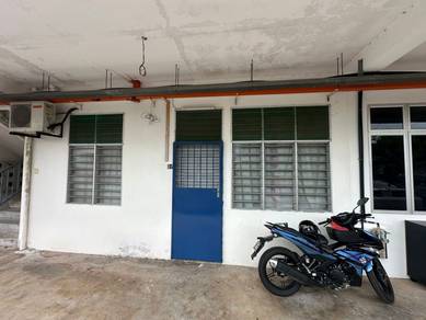 Flat For Rent in Pangsapuri Bakri Setia