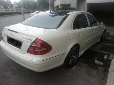 Mercedes Benz E200 200 (CKD) in Seremban, NSN