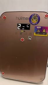 Hulmers 15L Portable Mini Fridge in the gold
