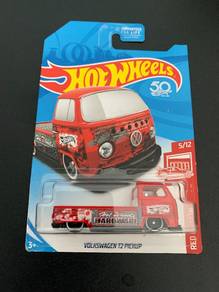 Hot Wheels Volkswagen T2 Pickup Red