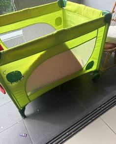 baby cot 