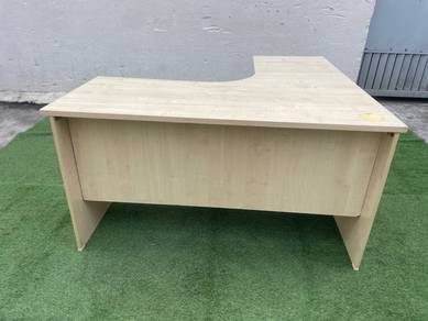 YE93E Meja Tulis 145 x 150 cm L Shape Oak * Left