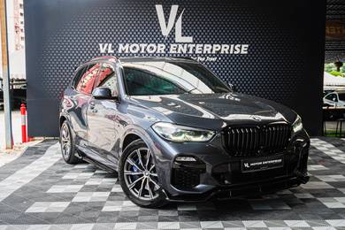 BMW X5 xDRIVE45e in Desa Petaling, KUL
