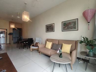Condominium For Sale in Paragon Residences @ Straits View