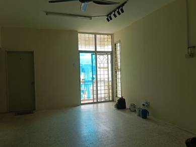 Room in Ampang, SGR