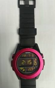 jam NIXON