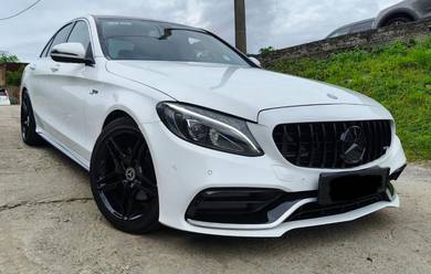 Mercedes Benz C200 200 AVANTGARDE (CKD) in Sungai Besi, KUL