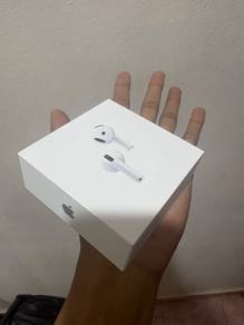 Airpods 5 With Wireless Charging Case