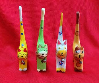 vintage (4)wooden cat figurine cat ring holder sma