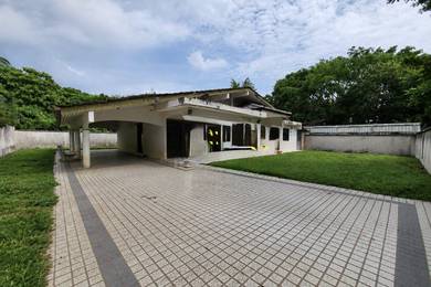 Bungalow House For Sale in Tanjung Bungah,PNG