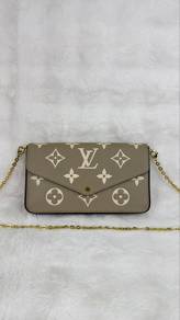 Authentic LV Felicie Pochette Bicolor Creme