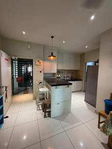 Service Residence For Sale in OUG Parklane